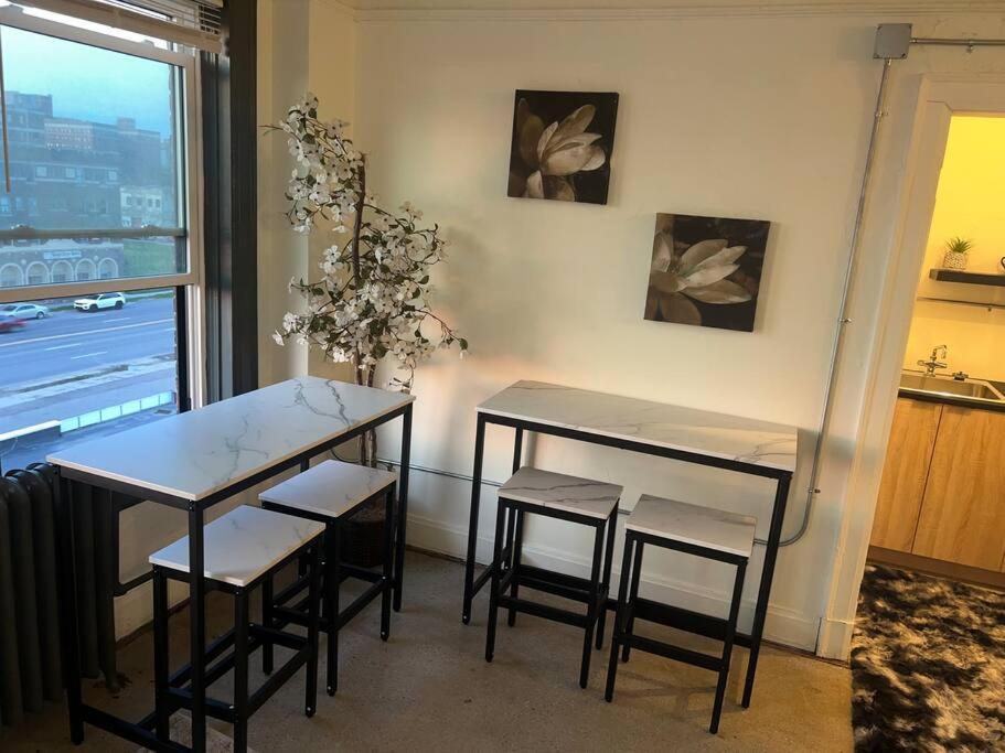 Apartment 1 Bedroom Downtown *